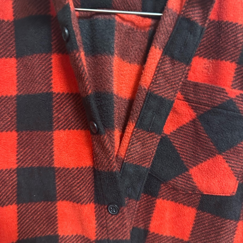 TWO Nomad Boys Button Down Flannel Shirts - Navy and Red Plaid Size M - Picture 5 of 9